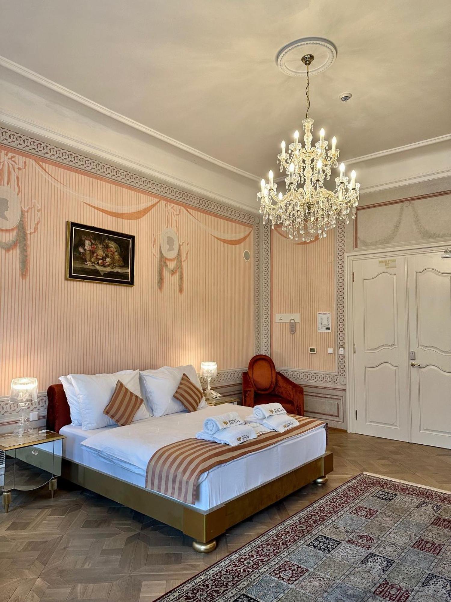Art Hotel Kastiel Tomášov المظهر الخارجي الصورة