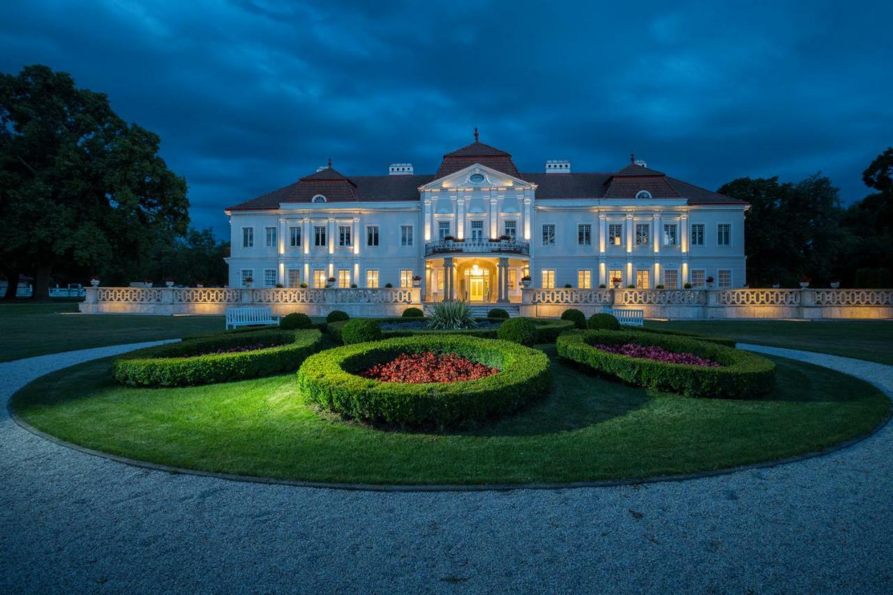 Art Hotel Kastiel Tomášov المظهر الخارجي الصورة
